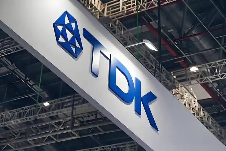 TDK推出適用于xEV平臺的標準化EMC濾波器CarXield(圖1) 9-250Z21I424K0.jpg